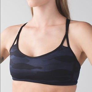LULULEMON COAST CAMO DEEP NAVY LIGHTEN UP BRA